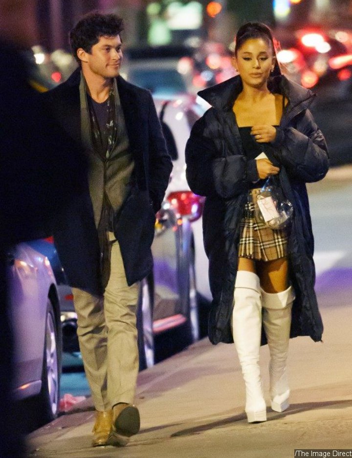ariana grande big jacket