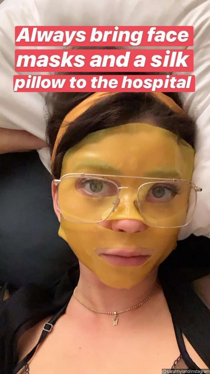 Sarah Hyland's Instagram Stories.