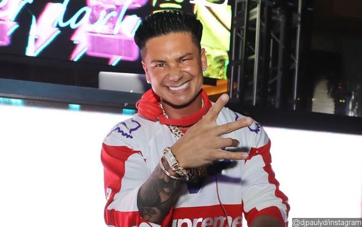 'Jersey Shore' Star Pauly D Earns Praise for His Gel-Free Hair in Summer Selfie