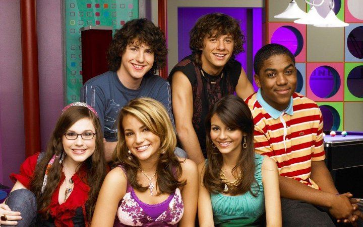 'Zoey 101' Cast Reunites With Creator Amid Reboot Rumors