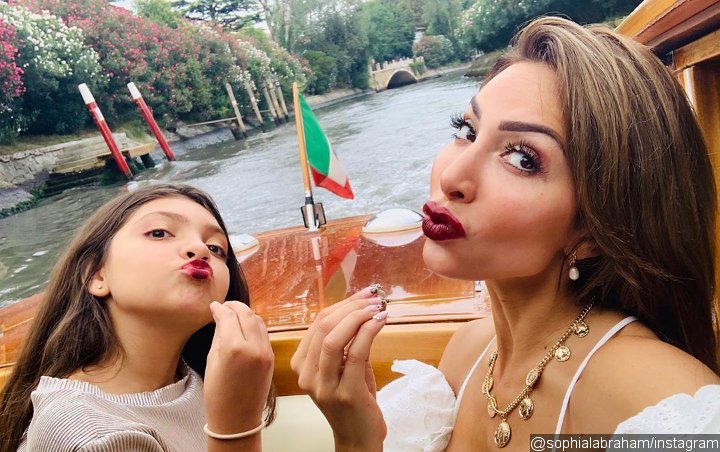 Farrah Abraham Accuses Daughter Sophia of 'Manipulating' Her in New Video, Fans Think She's on Drugs