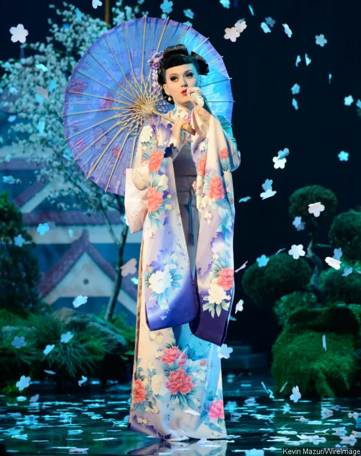 Katy Perry at 2013 American Music Awards