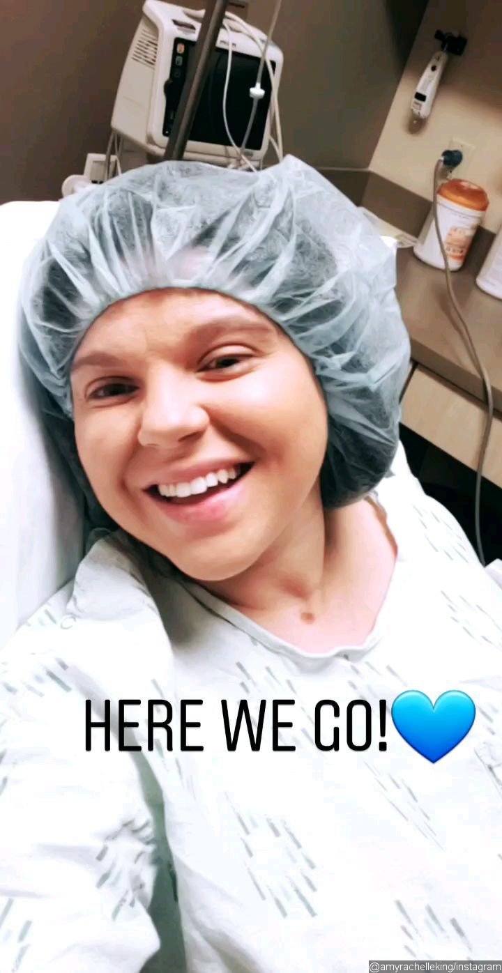 Amy Duggar Got Ready to Give Birth
