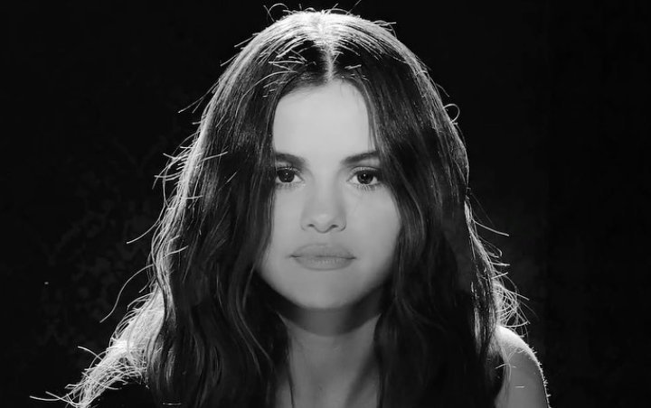 Selena Gomez Becomes First Artist to Top Billboard and Rolling Stone Charts