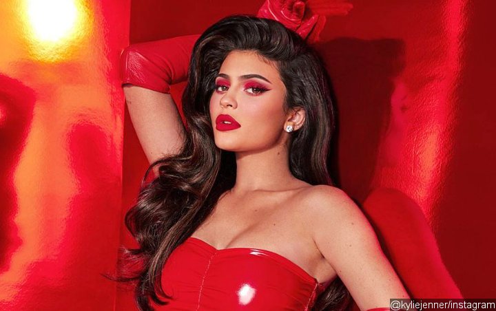 Kylie Jenner Rakes In $600M With Selling of Cosmetic Company's Share