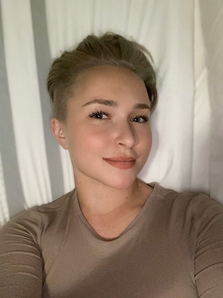 Hayden Panettiere debuts new look