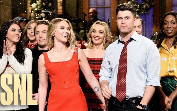 Scarlett Johansson Takes a Jab at Fiance on 'SNL'