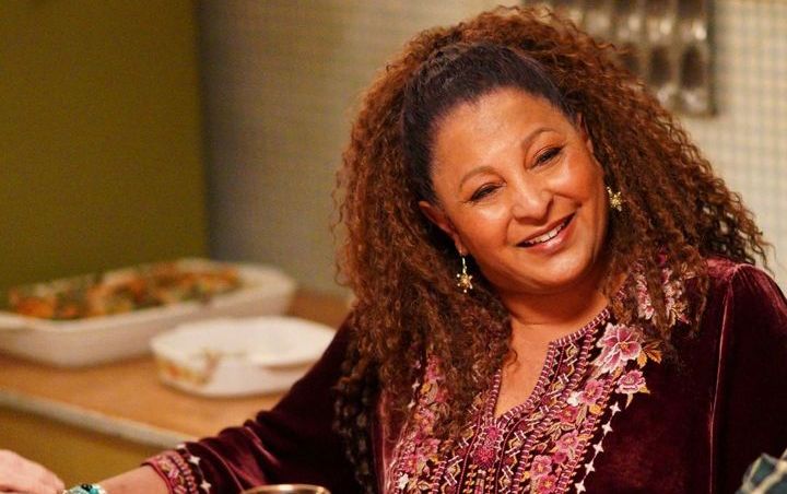 Pam Grier Denies Battling Stage Four Cancer