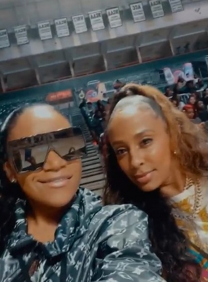 Andretta posing for a picture with Floyd Mayweather, Jr.'s baby mama
