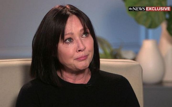 Shannen Doherty Cries as She Reveals Battle With Stage Four Cancer 