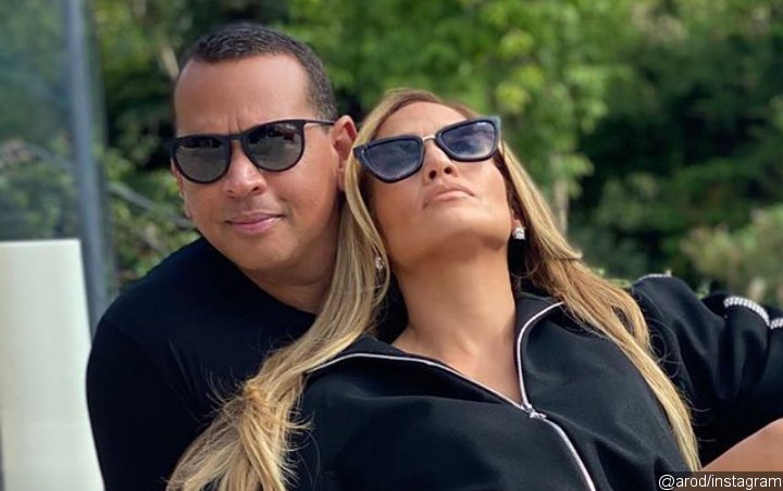 Jennifer Lopez Flaunts Baseball Skill on Alex Rodriguez's Virtual Baseball Clinic