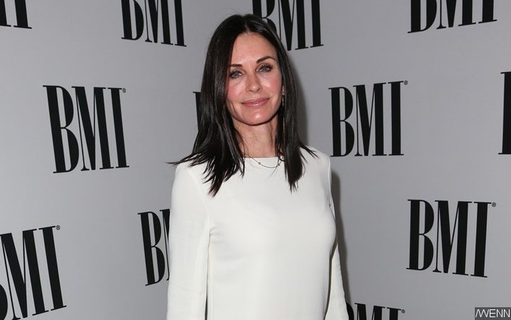 Courteney Cox Spills Real Reason Behind Decision to Binge-Watch 'Friends' Amid Coronavirus Crisis