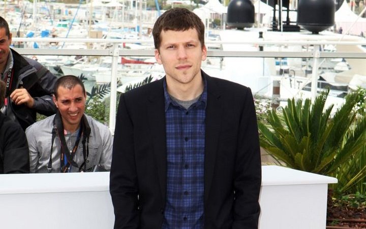 Jesse Eisenberg Says Having Social Media Is 'Not Worth It'
