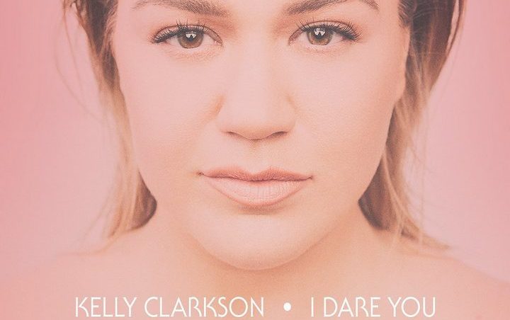 Kelly Clarkson Almost Had 'Brain Aneurysm' as She's Given 4 Days to Record Song in Six Languages