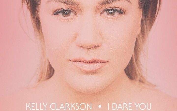 Kelly Clarkson Almost Had 'Brain Aneurysm' as She's Given 4 Days to Record Song in Six Languages