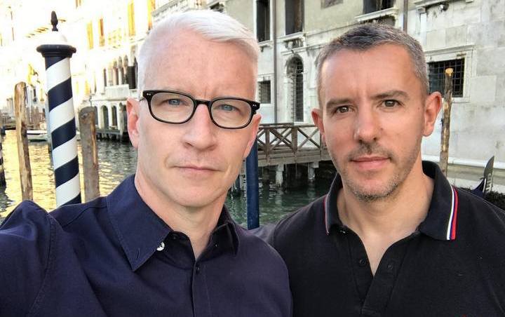 Anderson Cooper Denies Getting Back Together With Ex Benjamin Maisani