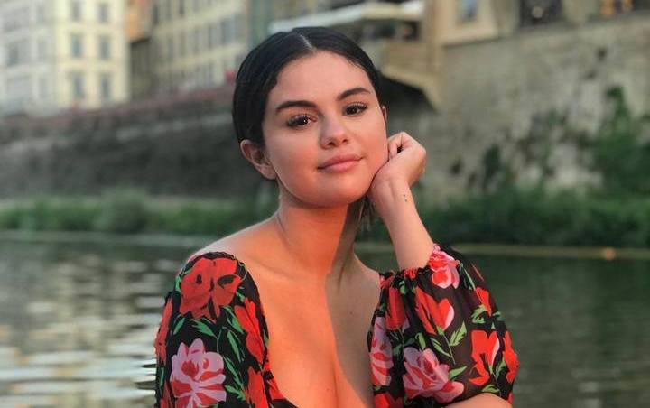 Selena Gomez Lands New Cooking Show