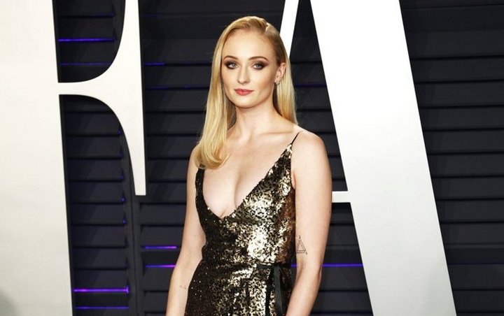 Sophie Turner Confirms Pregnancy as She Makes No Attempt to Hide Baby Bump 