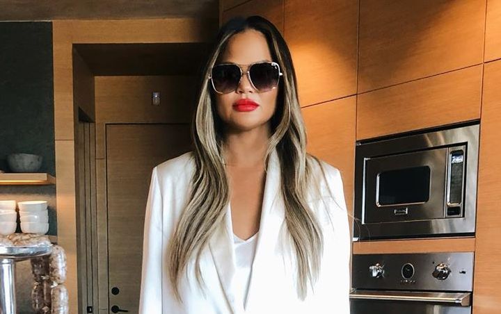 Chrissy Teigen Disses 'Rich' Pals for Asking for Freebies 