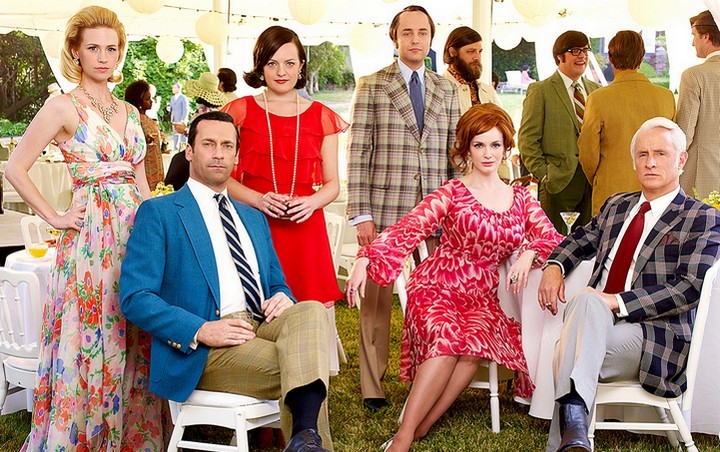 Elisabeth Moss Teases Possible 'Mad Men' Reunion