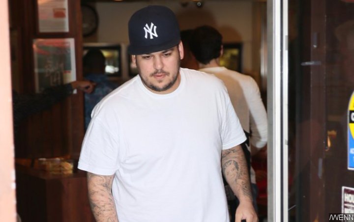 Rob Kardashian Shares Rare Photos of Himself After Major Weight Loss