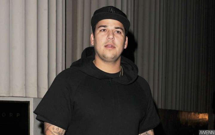 Rob Kardashian Teases Weight Loss Journey With Shirtless Photo