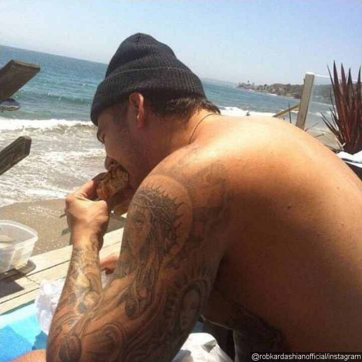 Rob Kardashian's Shirtless Photo