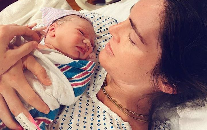Hilary Rhoda Gives Birth to First Child After Multiple Miscarriages 