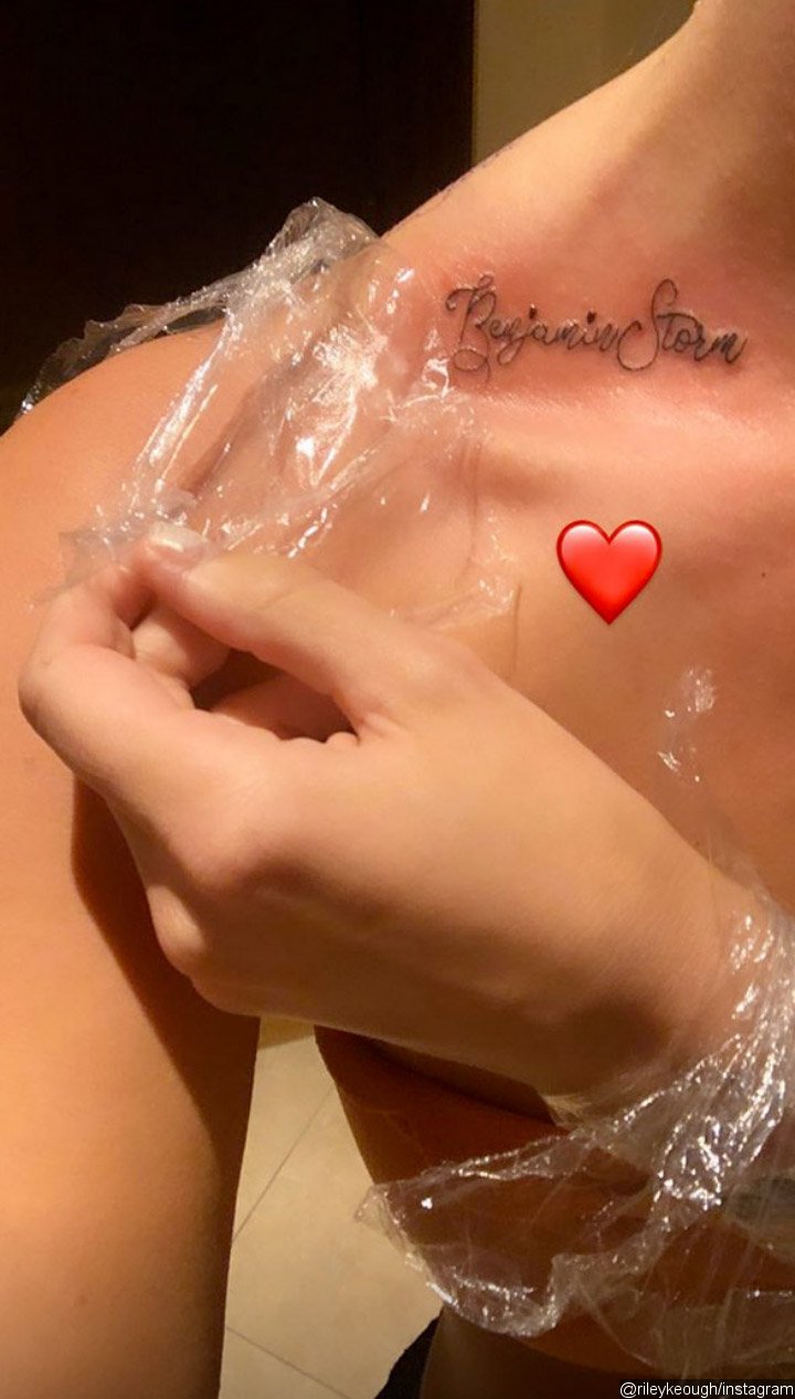 Riley Keough's IG Story 01
