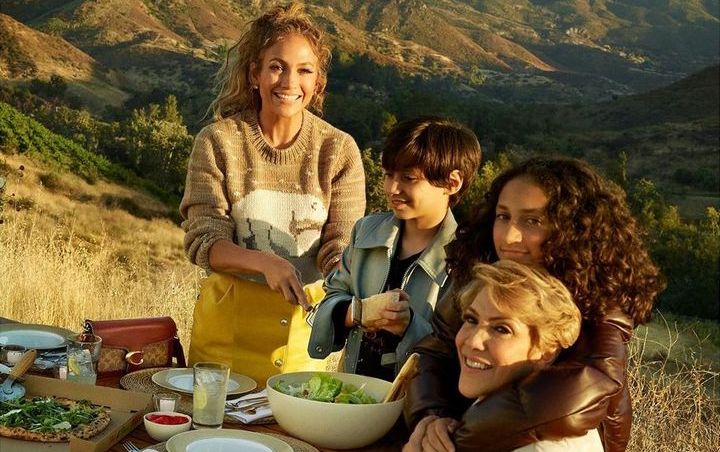Watch: Jennifer Lopez Enjoys Intimate Dinner With Mom and Twin Children