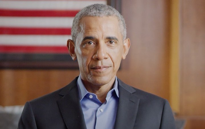 Barack Obama Shares His Phone Number and Invites Fans to Text Him