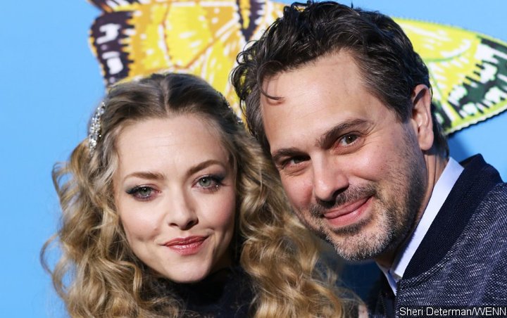 Amanda Seyfried & Thomas Sadoski