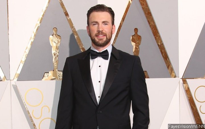 Chris Evans' Latest Thirst Trap Has Got Fans Dying to Be His Dog