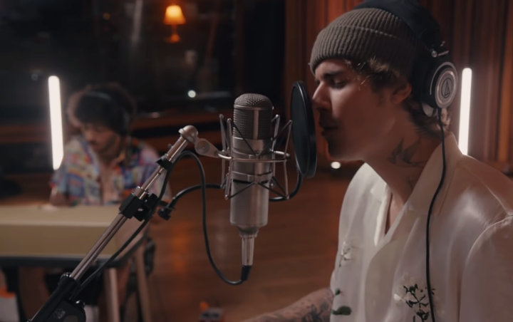 Watch Justin Bieber and Benny Blanco Perform Stripped-Down Version of 'Lonely'