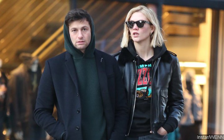 Karlie Kloss 'Overjoyed' to Be Expecting First Child With Husband Joshua Kushner