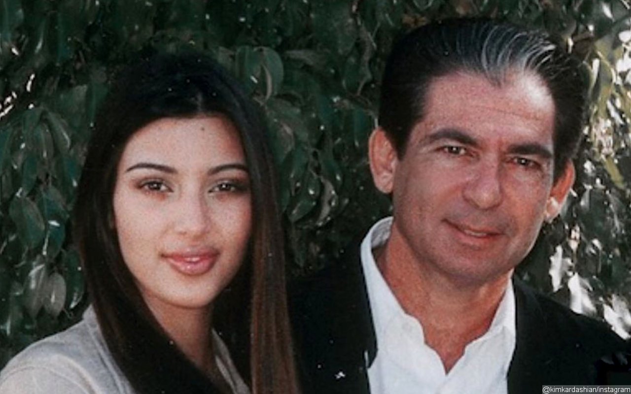 Kim Kardashian Sobs While Watching Touching Hologram of Late Dad on Her Birthday