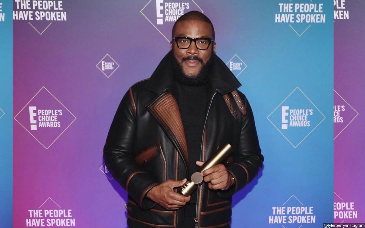 Tyler Perry Tries to Inspire Others to 'Keep Digging' Through People's Choice Awards Speech