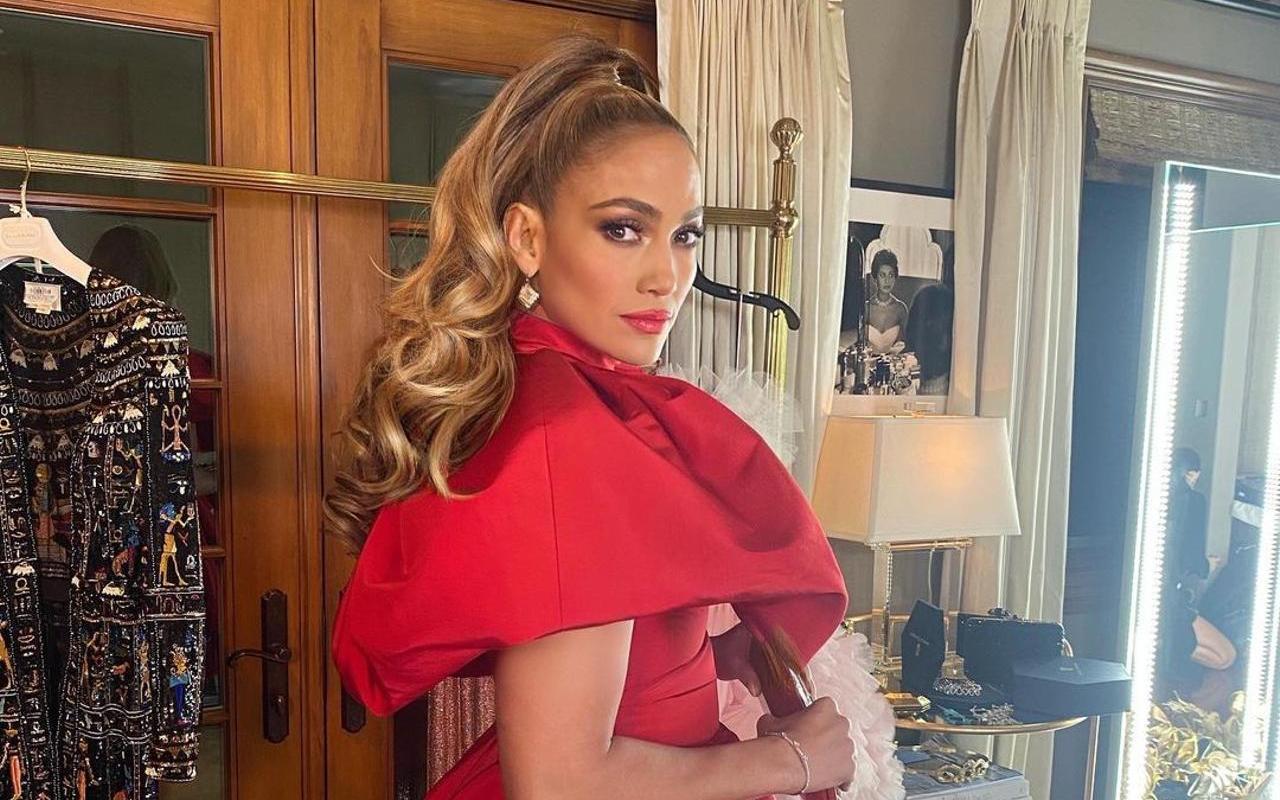 Jennifer Lopez Opens Up About Depression During Early Covid-19 Lockdown