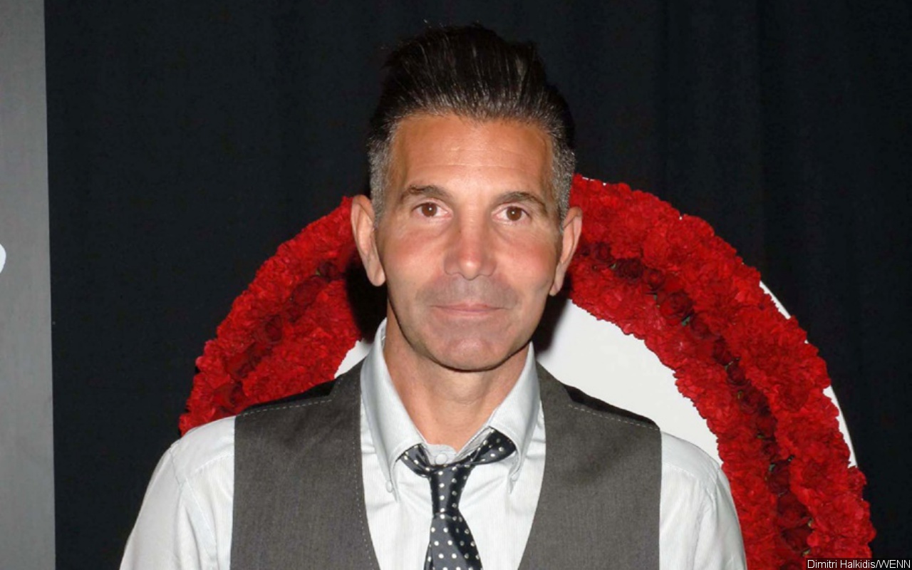 Lori Loughlin's Husband Mossimo Giannulli Debuts Shocking, Bold New Look Ahead of Prison Term