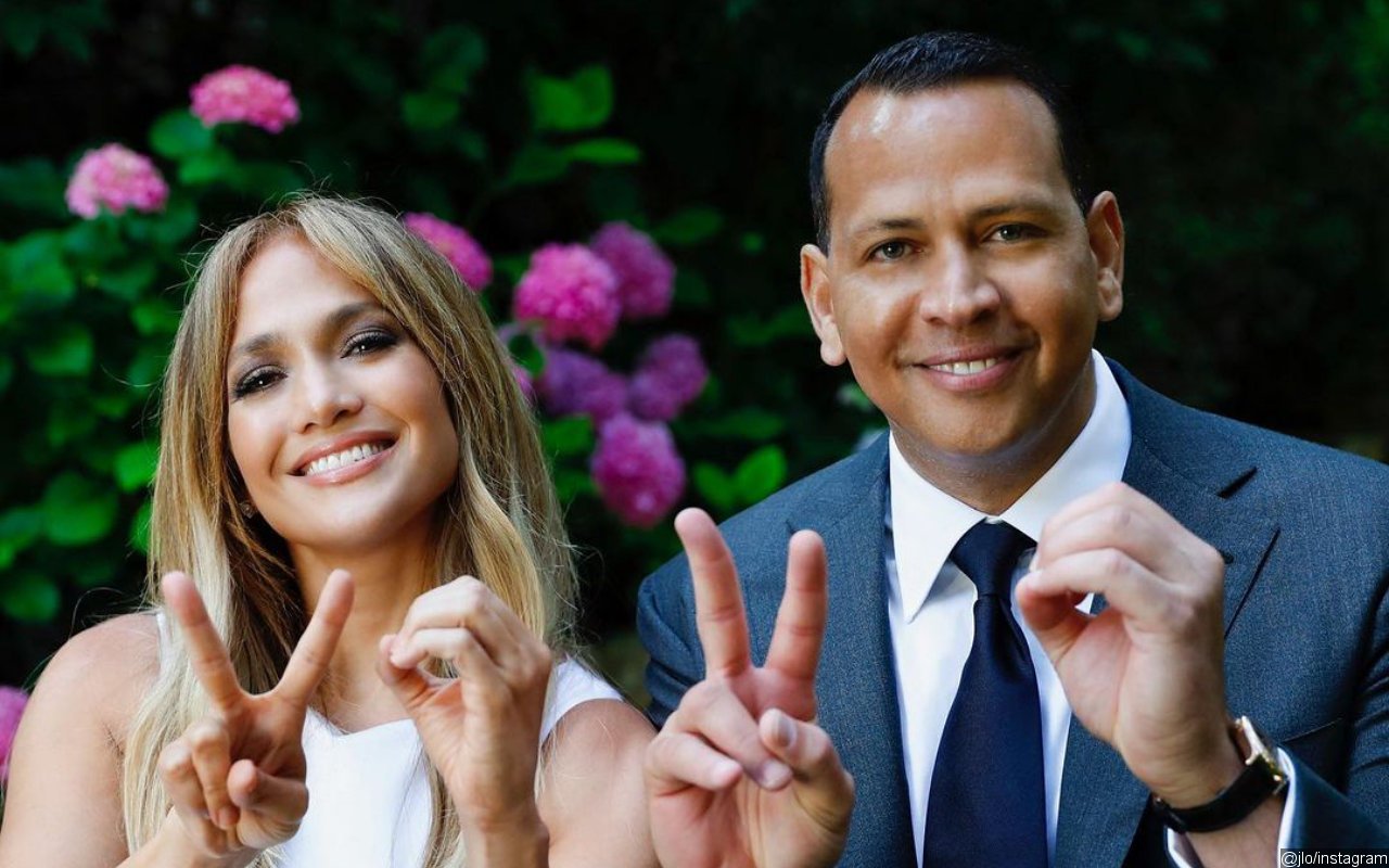 Jennifer Lopez and Alex Rodriguez Slammed Over His Insensitive Thanksgiving Post