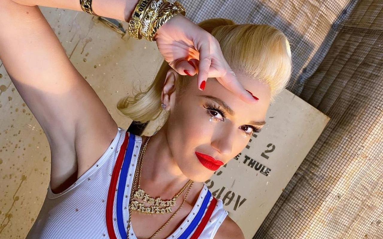 Gwen Stefani Pays Tribute to 'Hollaback Girl' as She Reintroduces Herself With Comeback Song