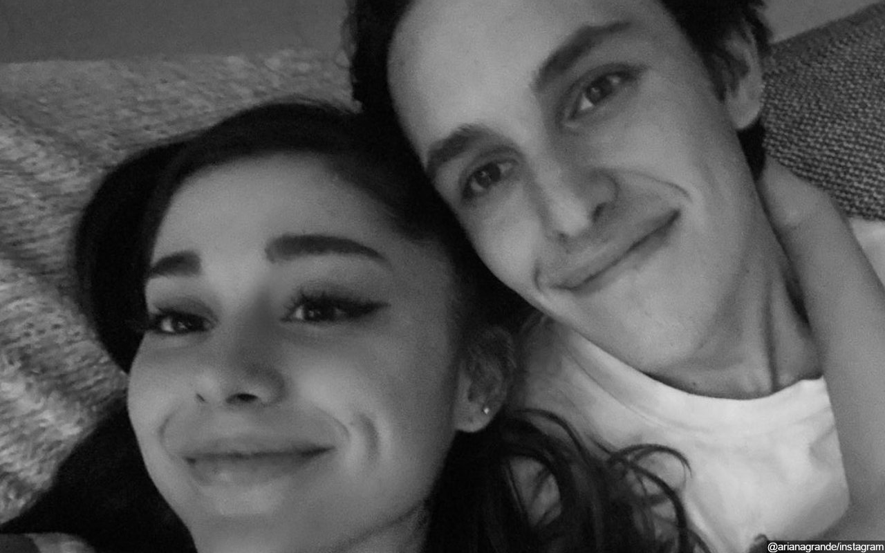 Ariana Grande and Fiance Dalton Gomez Bonded During Coronavirus Quarantine