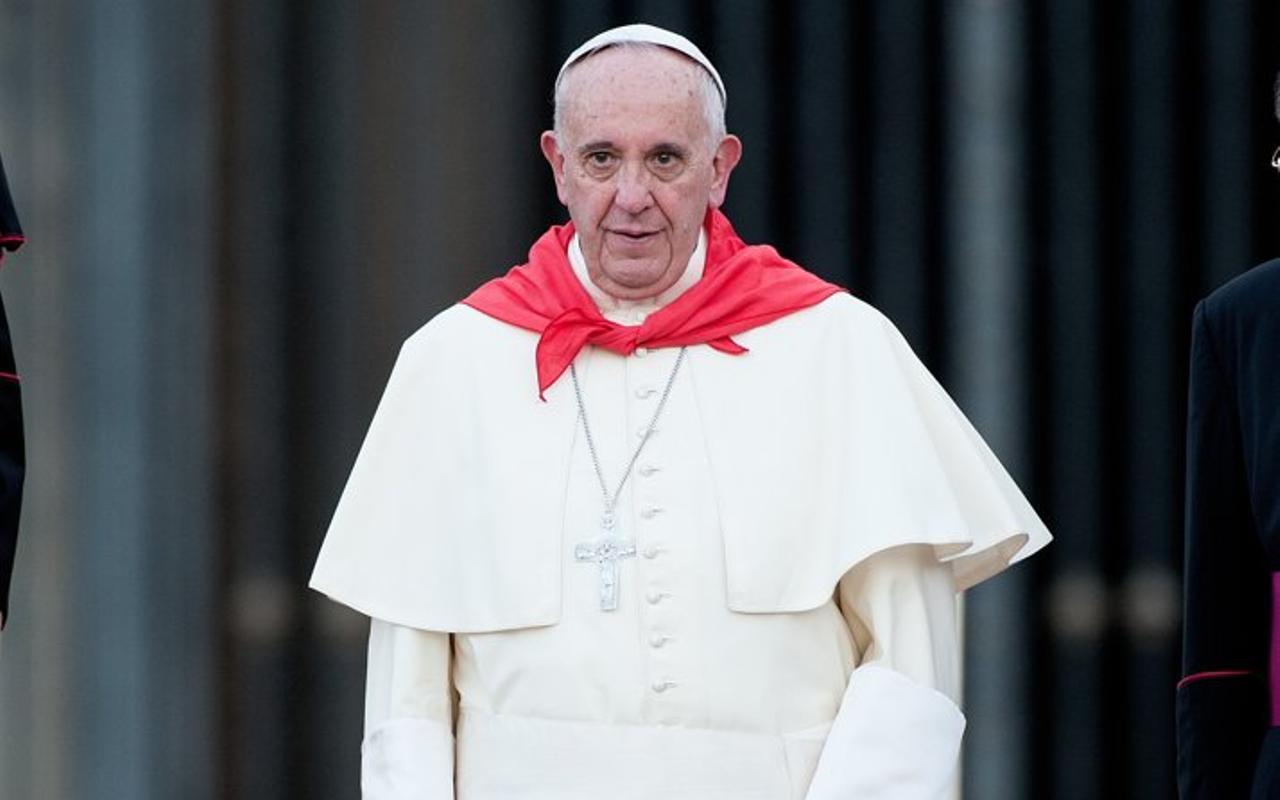 Pope Francis Ditches New Year's Services Due to Back Pain - Vimarsana News