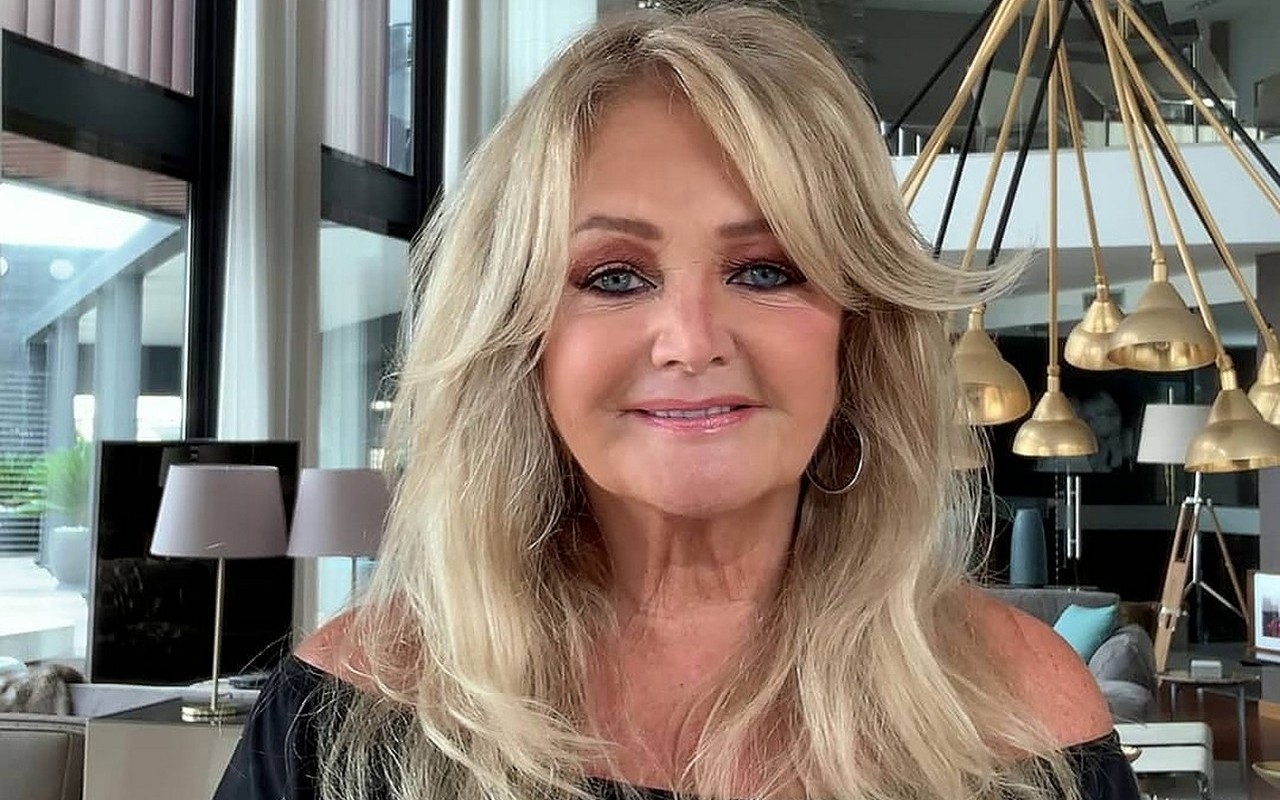 Bonnie Tyler Forced to Confront Her Fear of Water After Falling From Yacht