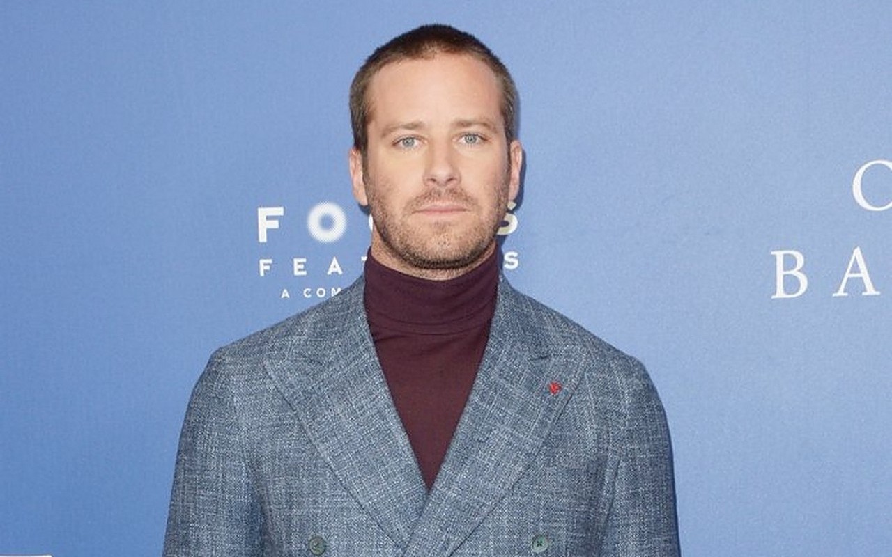 Armie Hammer Allegedly Carved His Initial Into Ex Lover S Body During Knife Play