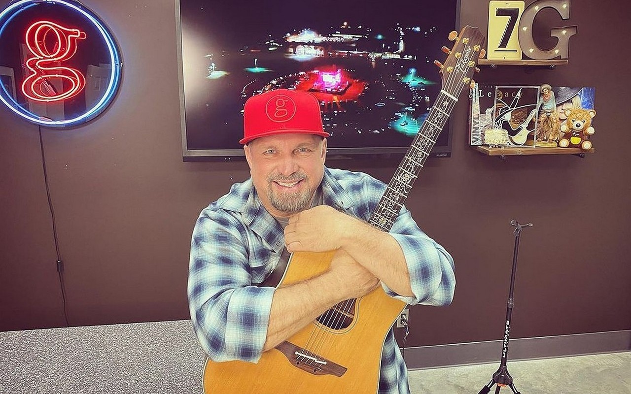 Garth Brooks Responds After Being Criticized for Hugging Inauguration Guests While Maskless