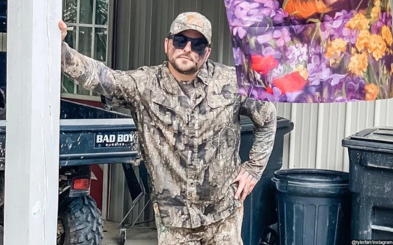 Tyler Farr 'Excited and Shocked' by Early Arrival of Baby Girl