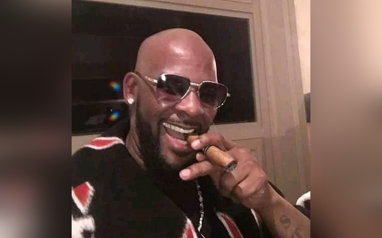 R. Kelly's Pal Pleads Guilty to Trying to Bribe Witness in the Star's Criminal Case