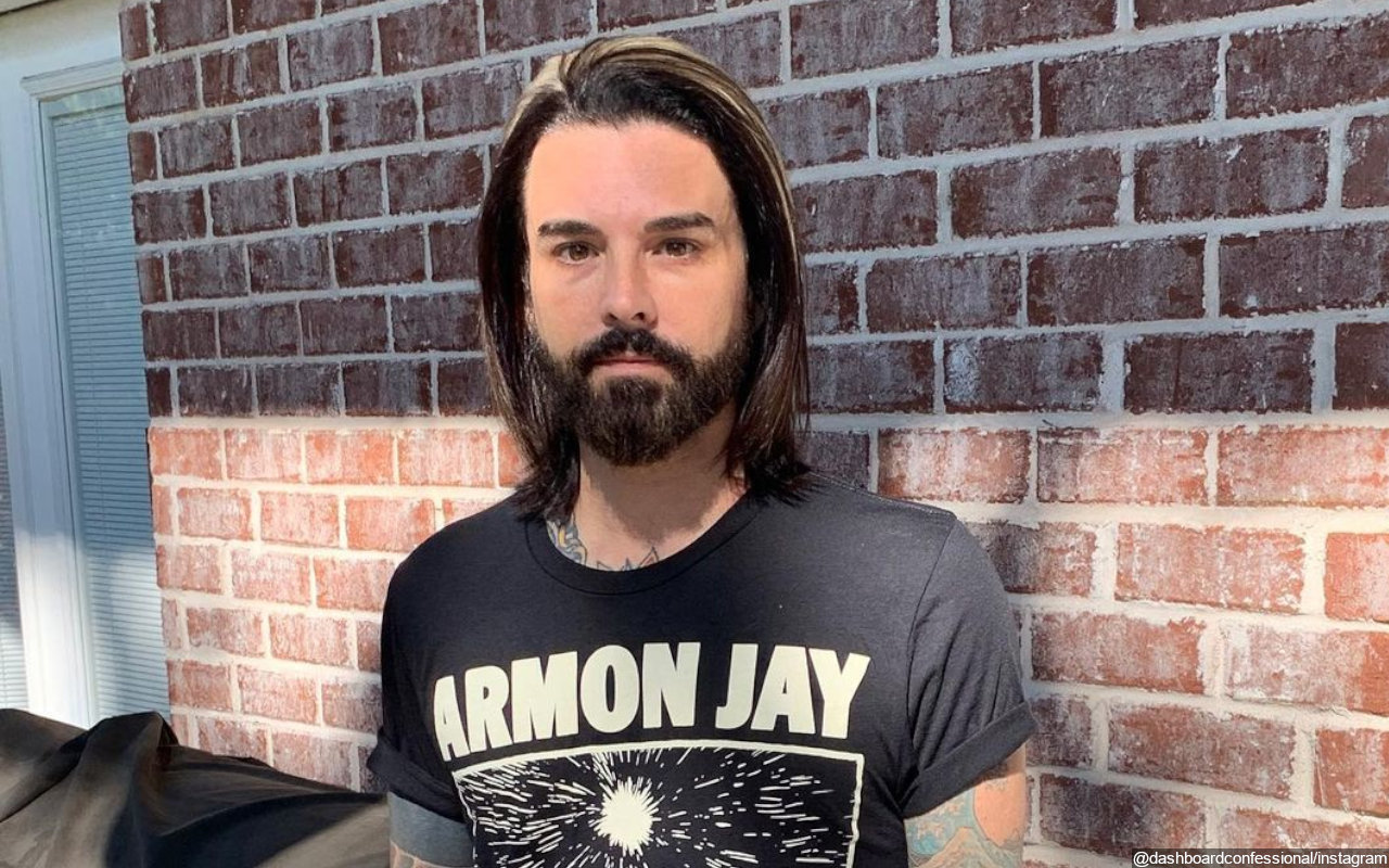 Dashboard Confessional Reunite With Injured Frontman for Special Valentine's Day Concert