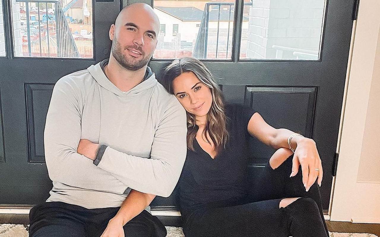 Jana Kramer Fires Back at Critics for Telling Her to Divorce Husband Amid Trust Issues